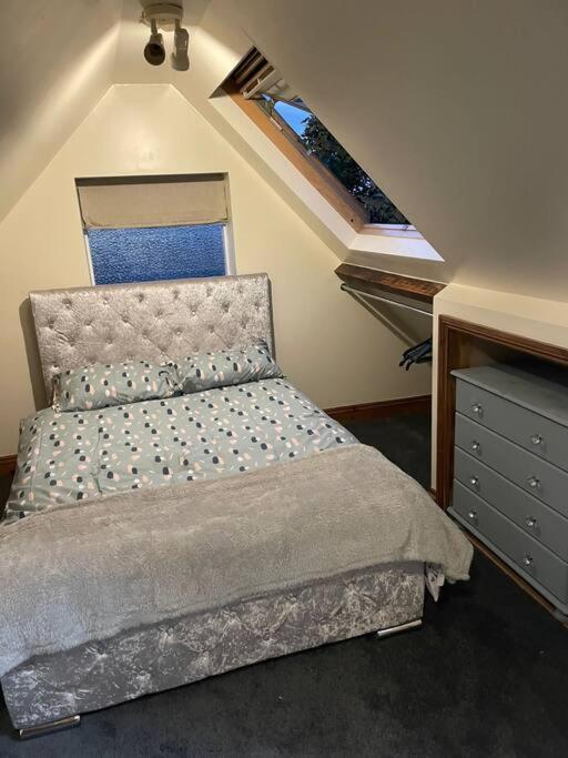 3 Double Bedroomed Flat, Acton. London, Uk Kültér fotó
